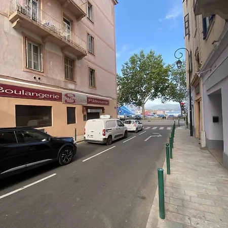 F2 Glamour Centre Historique * Ajaccio (Corsica)