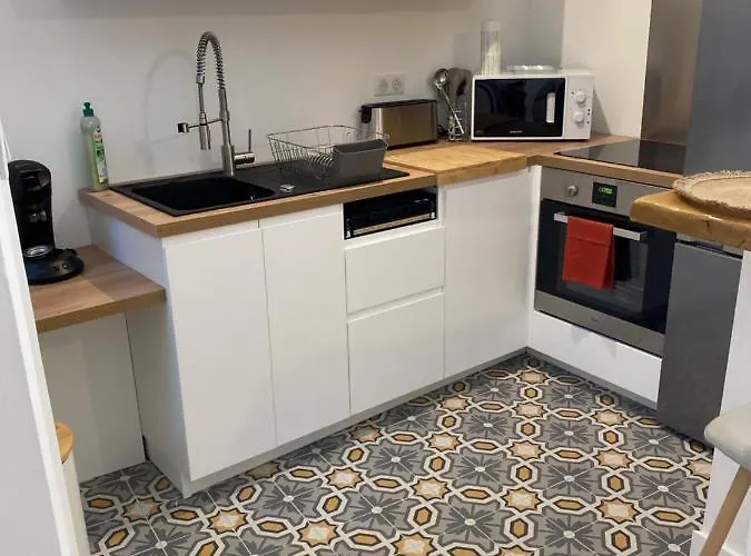 F2 Glamour Centre Historique *